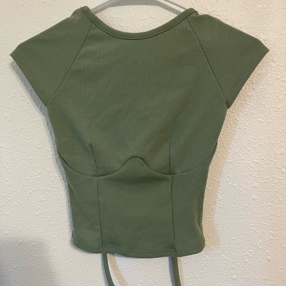 Lulus green top